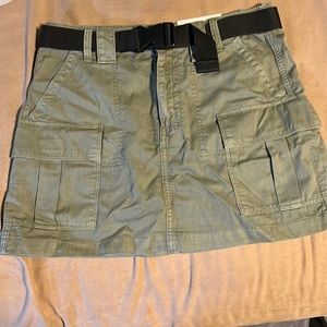 American Eagle Hi-Rise A-Line army green skirt-brand new-size 6